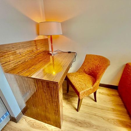 Royal Studio Apartment With A Perfect View - Yamaluxe Bukarest Kültér fotó