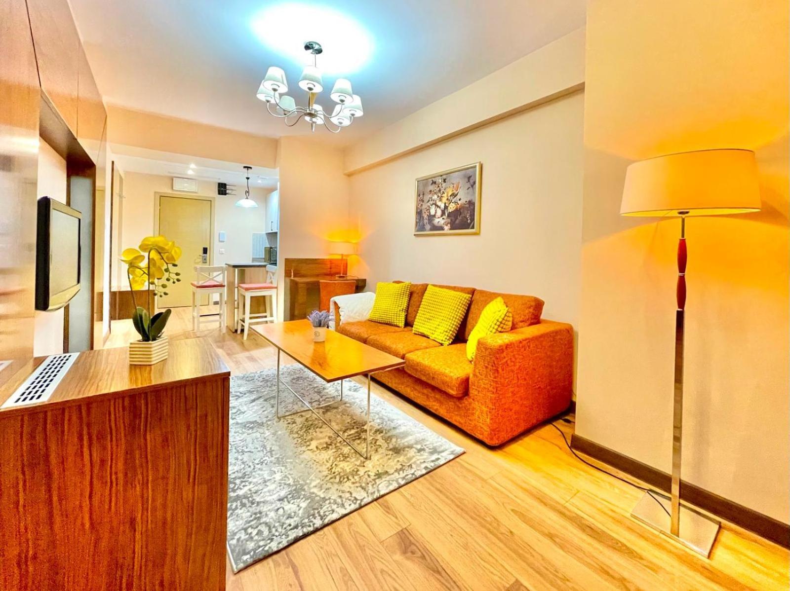 Royal Studio Apartment With A Perfect View - Yamaluxe Bukarest Kültér fotó