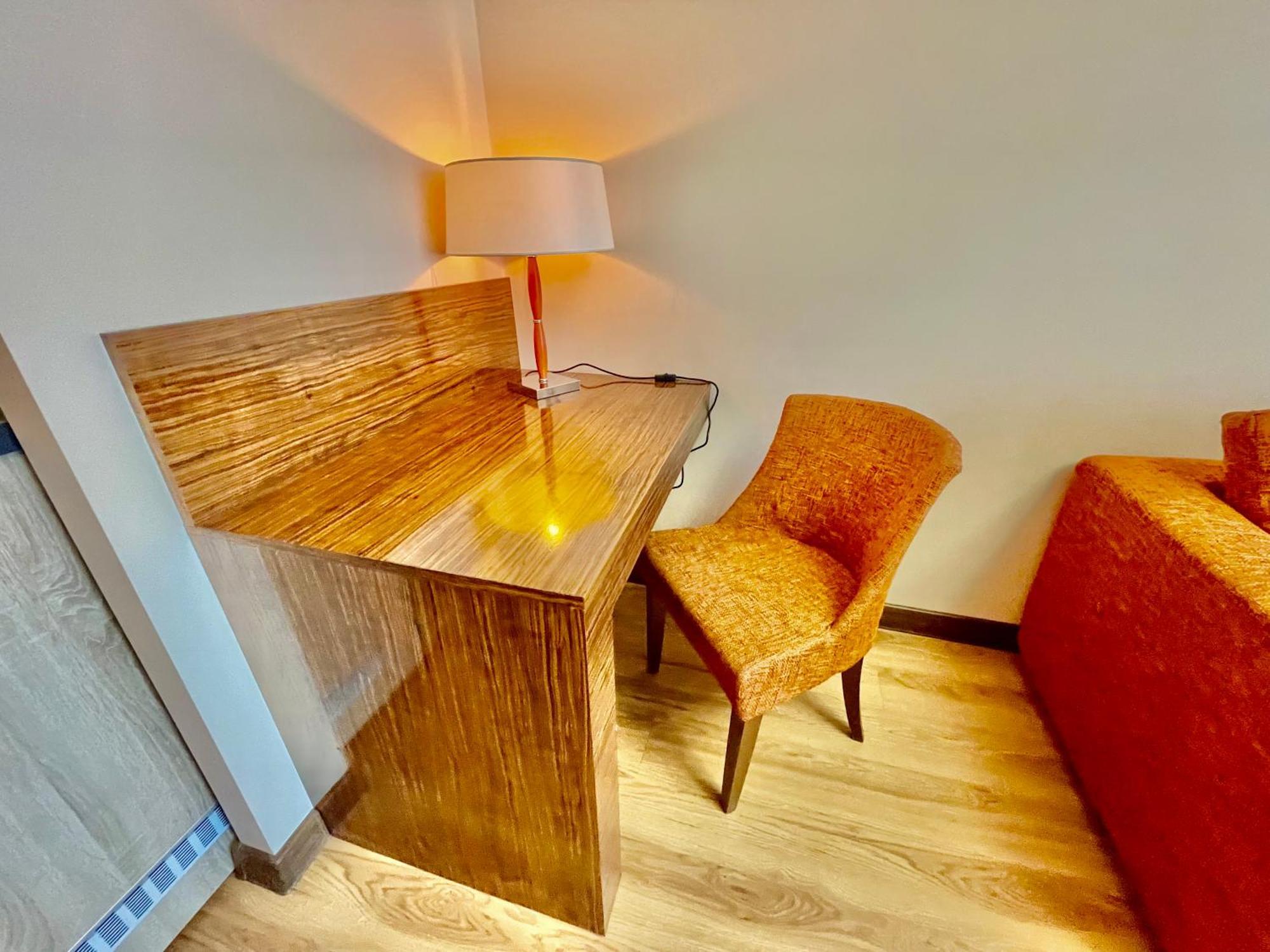 Royal Studio Apartment With A Perfect View - Yamaluxe Bukarest Kültér fotó